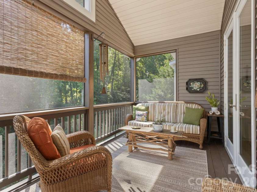 59 Old Pasture Way, Laurel Park, NC 28739.  MLS# CAR4422161, YatesRealty ID 49406. 