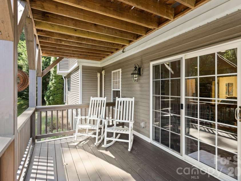 59 Old Pasture Way, Laurel Park, NC 28739.  MLS# CAR4422161, YatesRealty ID 49406. 