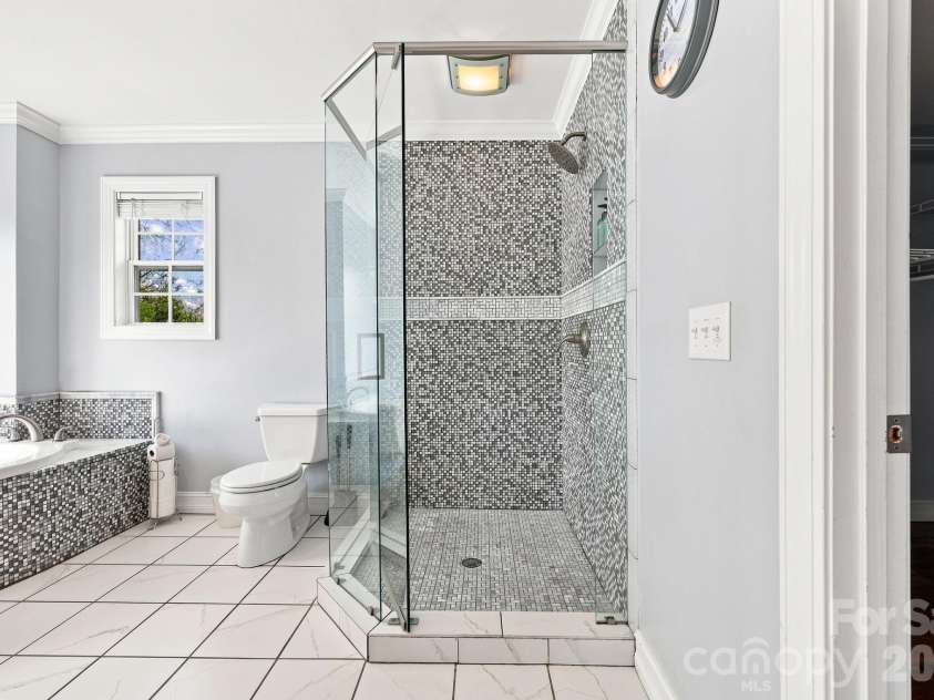 1037 S Main Street, Mars Hill, NC 28754.  MLS# CAR4417706, YatesRealty ID 49407. 