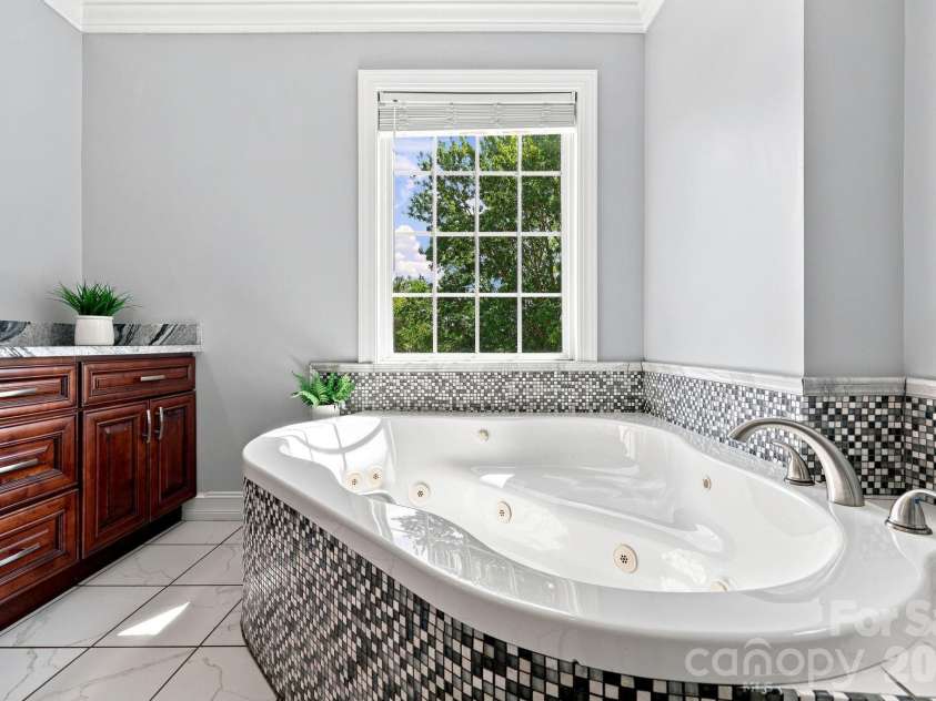 1037 S Main Street, Mars Hill, NC 28754.  MLS# CAR4417706, YatesRealty ID 49407. 