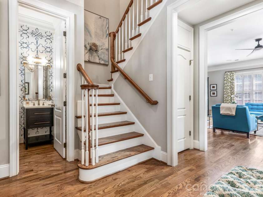 2808 Gablestone Way, Charlotte, NC 28207.  MLS# CAR4420646, YatesRealty ID 49410. 