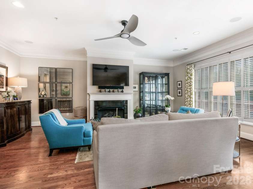 2808 Gablestone Way, Charlotte, NC 28207.  MLS# CAR4420646, YatesRealty ID 49410. 