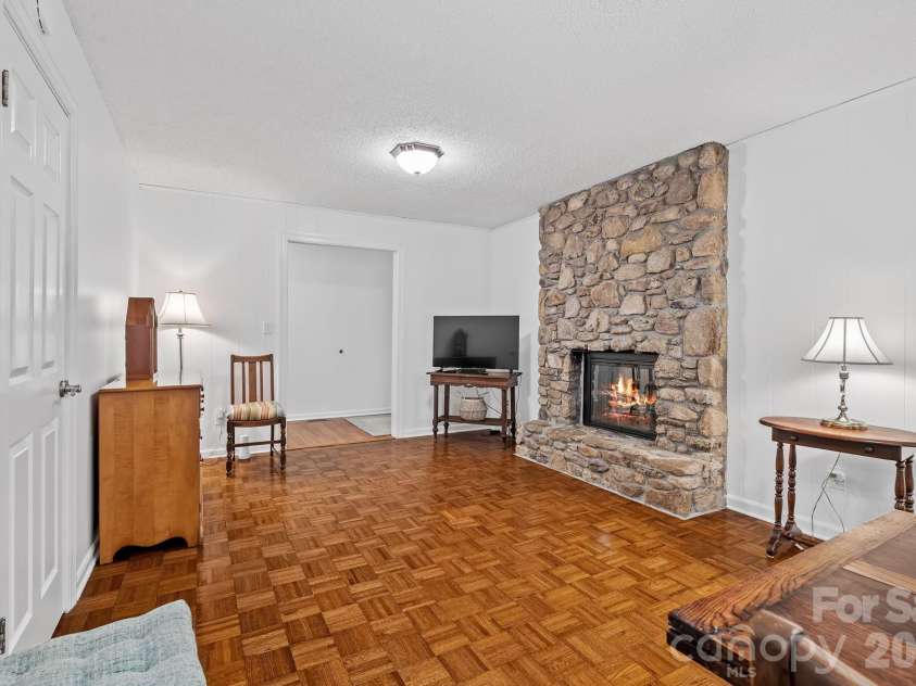 2 Brae Burn Way, Arden, NC 28704.  MLS# CAR4421728, YatesRealty ID 49411. 