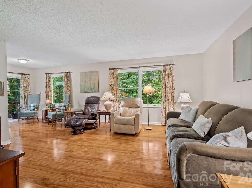 2 Brae Burn Way, Arden, NC 28704.  MLS# CAR4421728, YatesRealty ID 49411. 