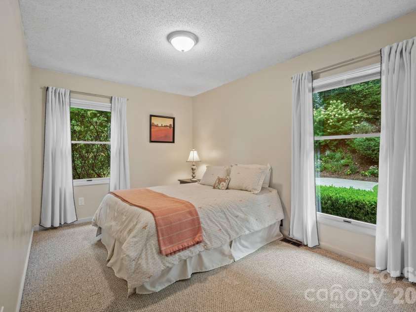 2 Brae Burn Way, Arden, NC 28704.  MLS# CAR4421728, YatesRealty ID 49411. 
