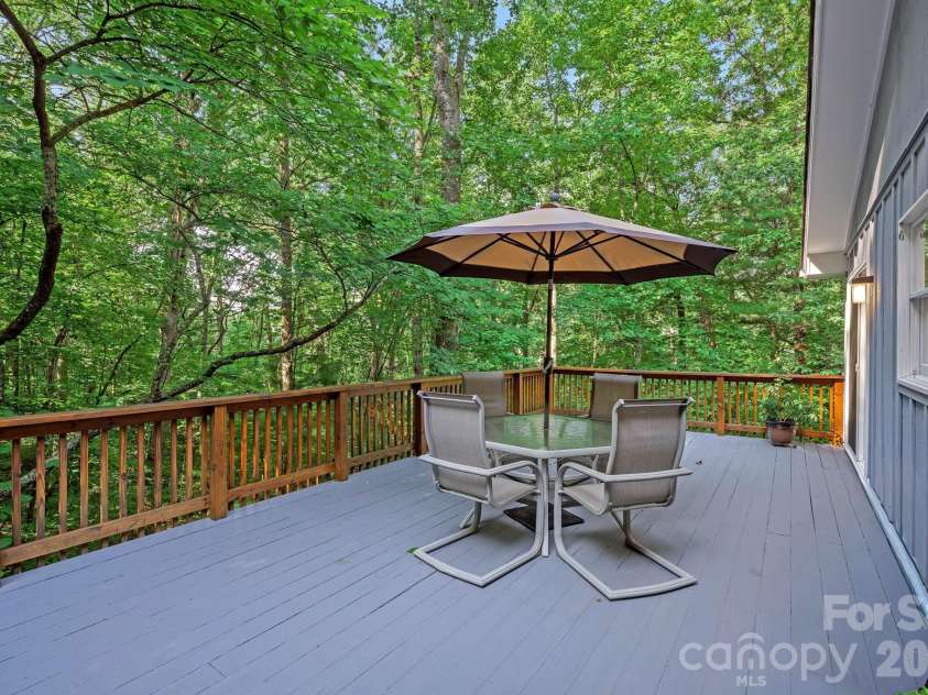 2 Brae Burn Way, Arden, NC 28704.  MLS# CAR4421728, YatesRealty ID 49411. 
