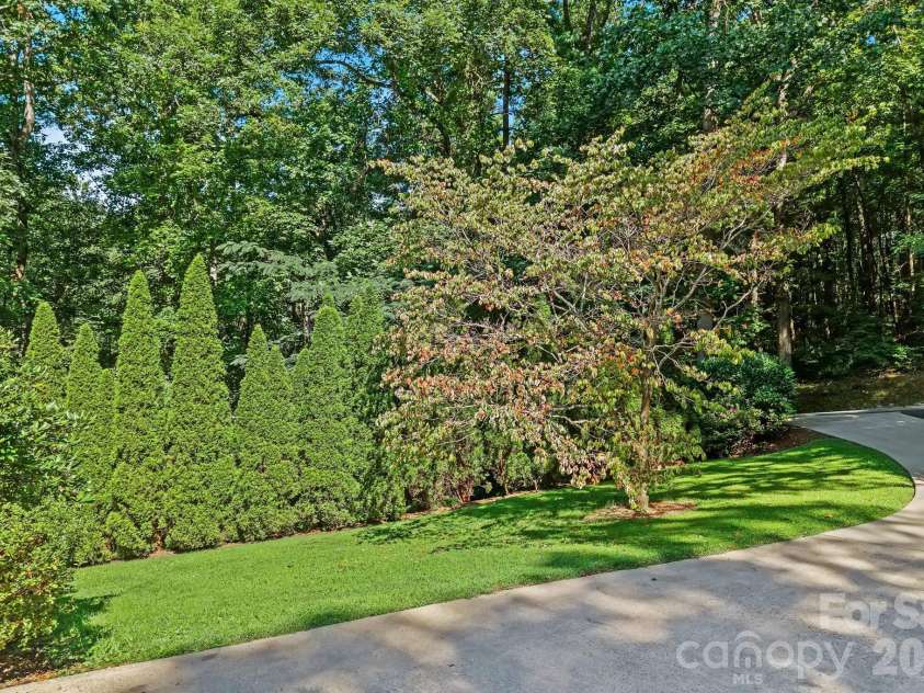 2 Brae Burn Way, Arden, NC 28704.  MLS# CAR4421728, YatesRealty ID 49411. 
