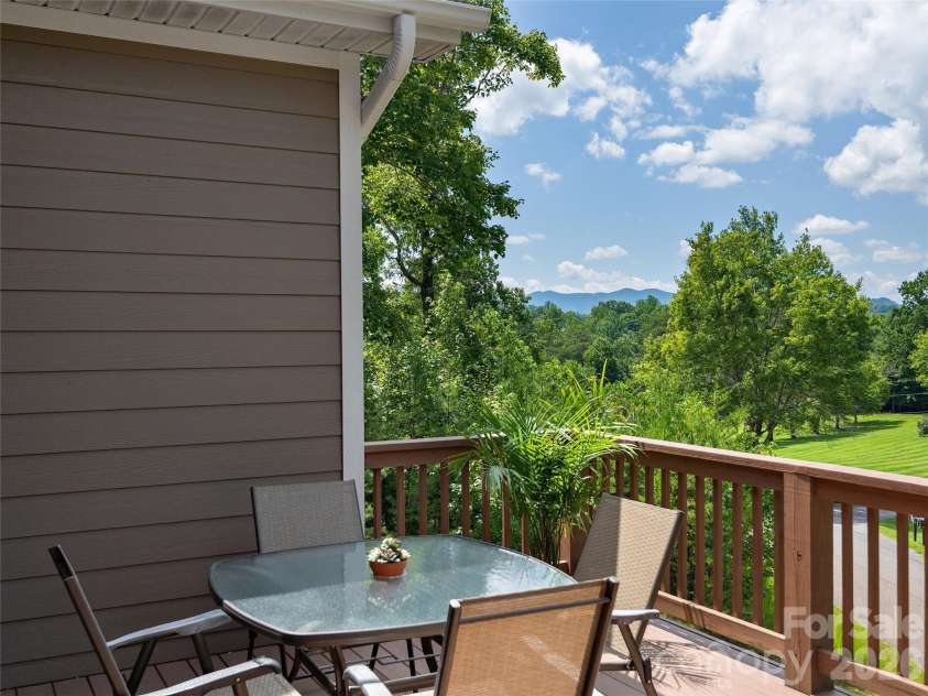 91 Greenwells Glory Drive, Biltmore Lake, NC 28715.  MLS# CAR4422496, YatesRealty ID 49412. 