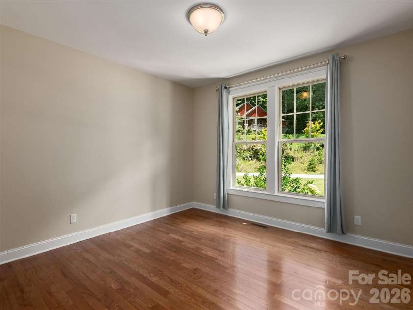 91 Greenwells Glory Drive, Biltmore Lake, NC 28715.  MLS# CAR4422496, YatesRealty ID 49412. 