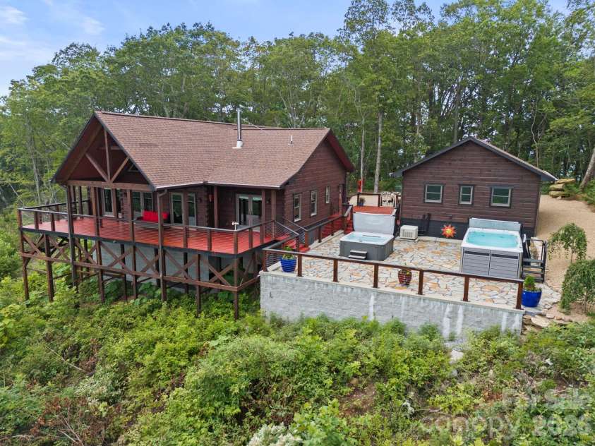 2107 Miller Mountain Road, Saluda, NC 28773.  MLS# CAR4422160, YatesRealty ID 49413. 