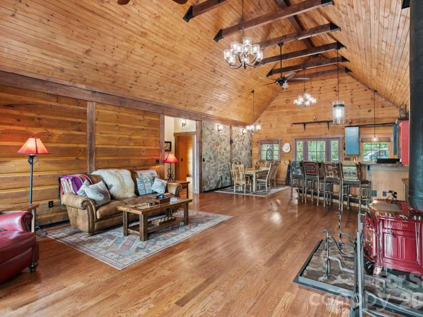 2107 Miller Mountain Road, Saluda, NC 28773.  MLS# CAR4422160, YatesRealty ID 49413. 