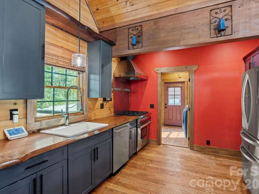 2107 Miller Mountain Road, Saluda, NC 28773.  MLS# CAR4422160, YatesRealty ID 49413. 