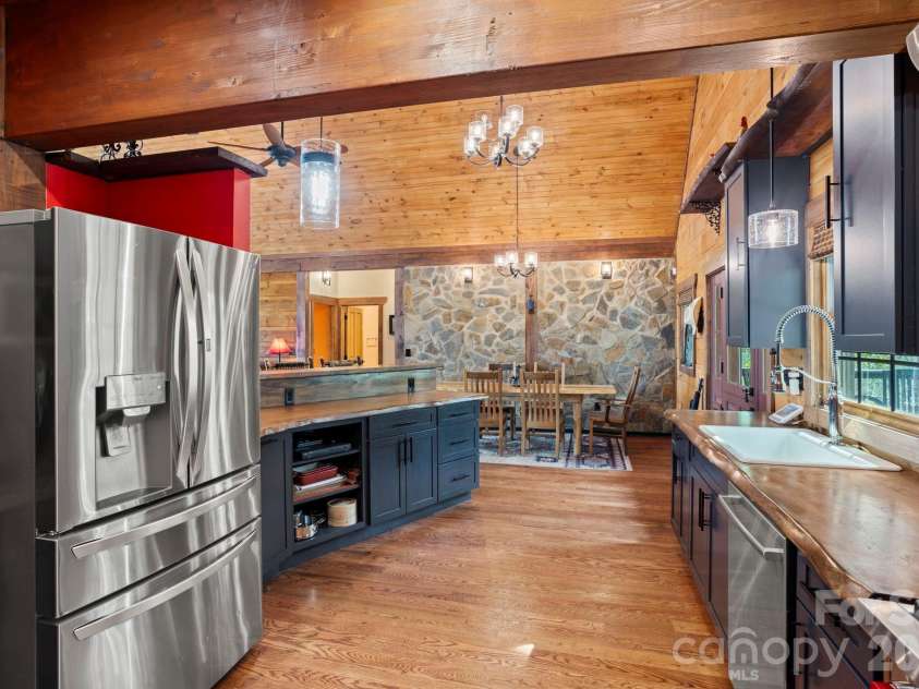 2107 Miller Mountain Road, Saluda, NC 28773.  MLS# CAR4422160, YatesRealty ID 49413. 