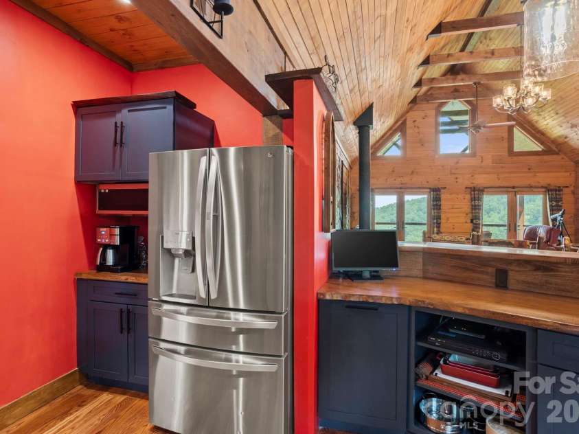 2107 Miller Mountain Road, Saluda, NC 28773.  MLS# CAR4422160, YatesRealty ID 49413. 