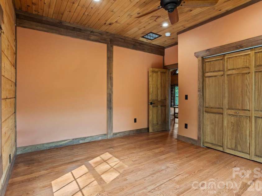 2107 Miller Mountain Road, Saluda, NC 28773.  MLS# CAR4422160, YatesRealty ID 49413. 