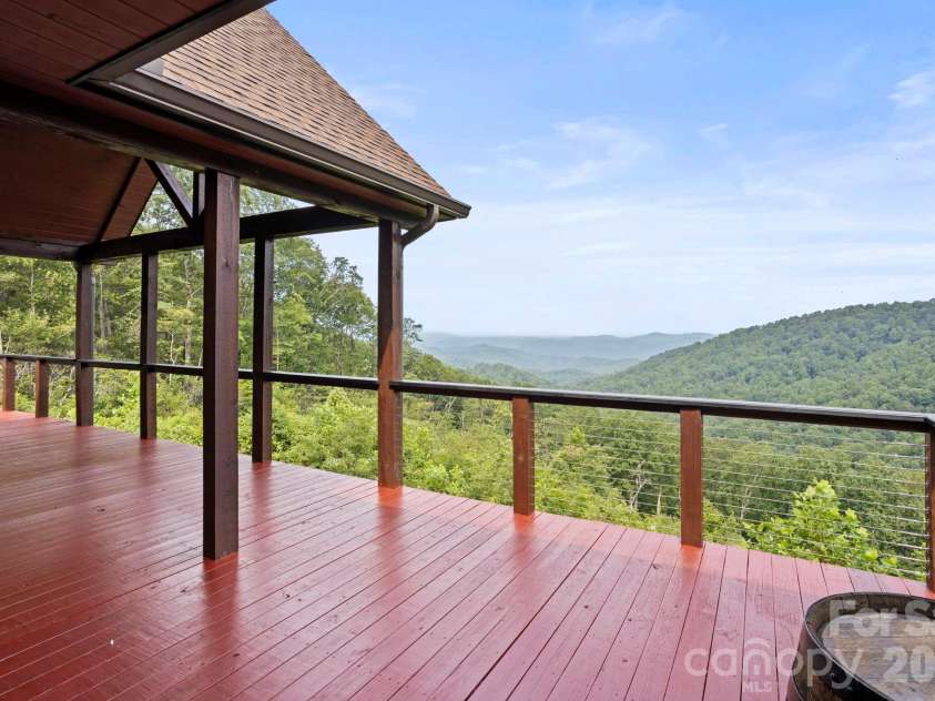 2107 Miller Mountain Road, Saluda, NC 28773.  MLS# CAR4422160, YatesRealty ID 49413. 