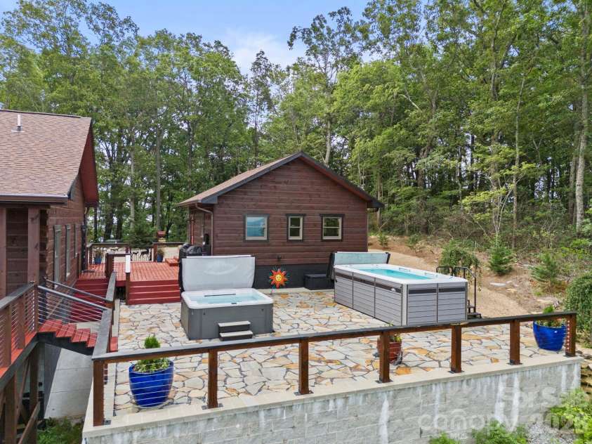 2107 Miller Mountain Road, Saluda, NC 28773.  MLS# CAR4422160, YatesRealty ID 49413. 