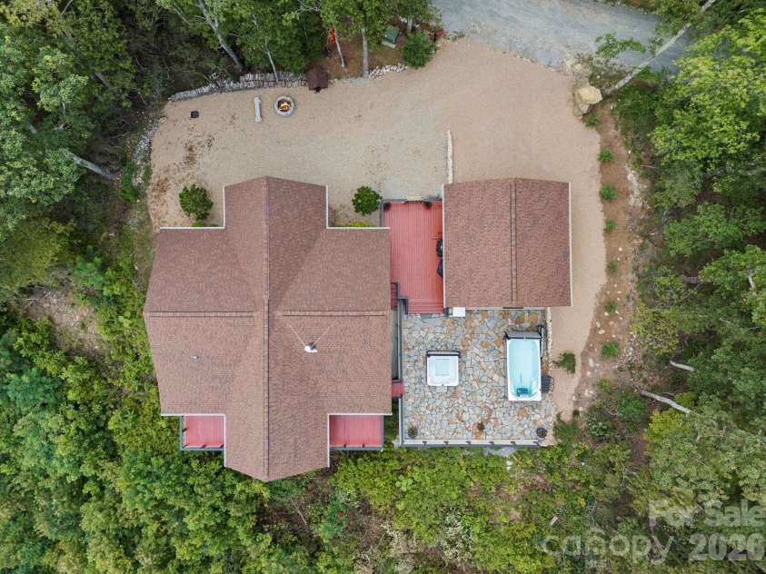 2107 Miller Mountain Road, Saluda, NC 28773.  MLS# CAR4422160, YatesRealty ID 49413. 