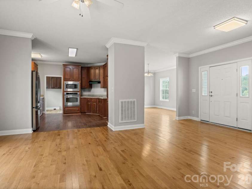 97 Meadowview Drive, Saluda, NC 28773.  MLS# CAR4422197, YatesRealty ID 49414. 
