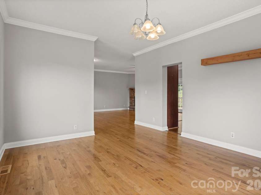 97 Meadowview Drive, Saluda, NC 28773.  MLS# CAR4422197, YatesRealty ID 49414. 