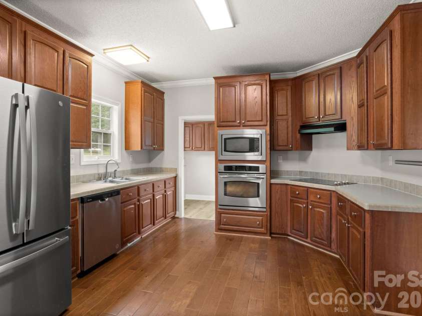 97 Meadowview Drive, Saluda, NC 28773.  MLS# CAR4422197, YatesRealty ID 49414. 