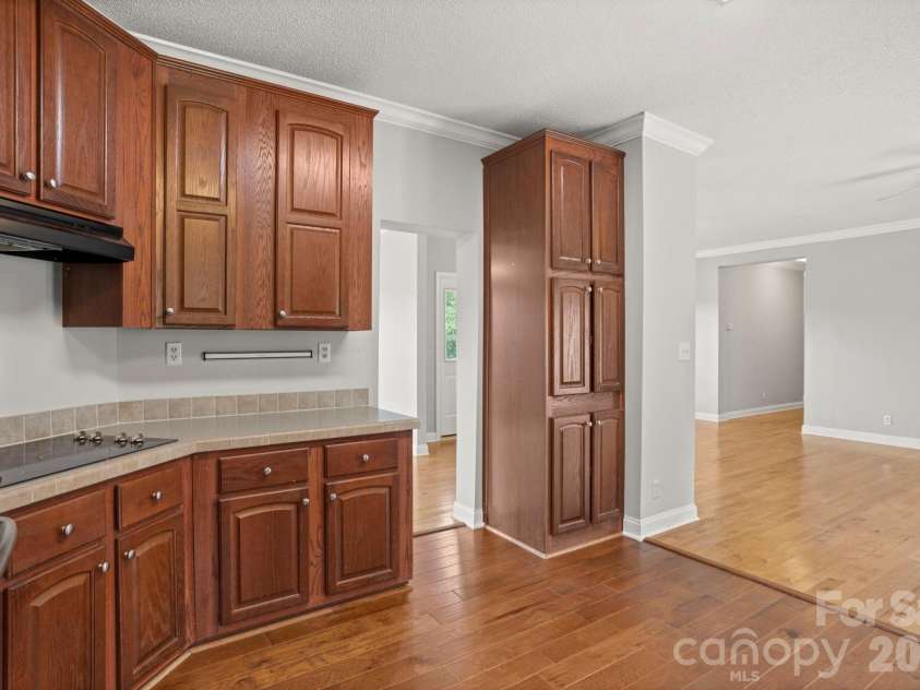 97 Meadowview Drive, Saluda, NC 28773.  MLS# CAR4422197, YatesRealty ID 49414. 