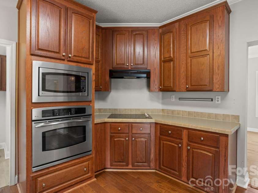 97 Meadowview Drive, Saluda, NC 28773.  MLS# CAR4422197, YatesRealty ID 49414. 