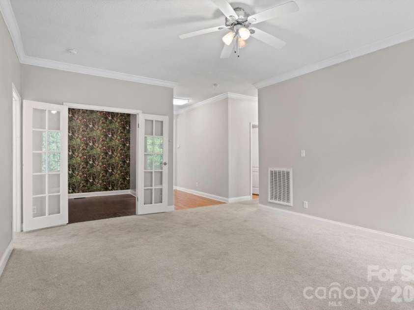 97 Meadowview Drive, Saluda, NC 28773.  MLS# CAR4422197, YatesRealty ID 49414. 