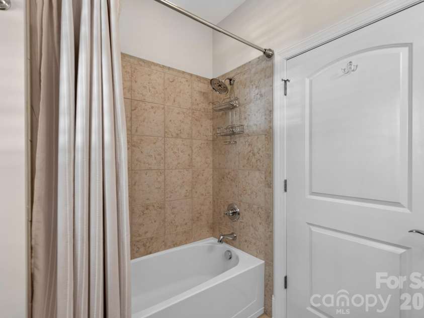 746 Balfe Drive, Rock Hill, SC 29732.  MLS# CAR4422165, YatesRealty ID 49418. Bath 2 on Main Level