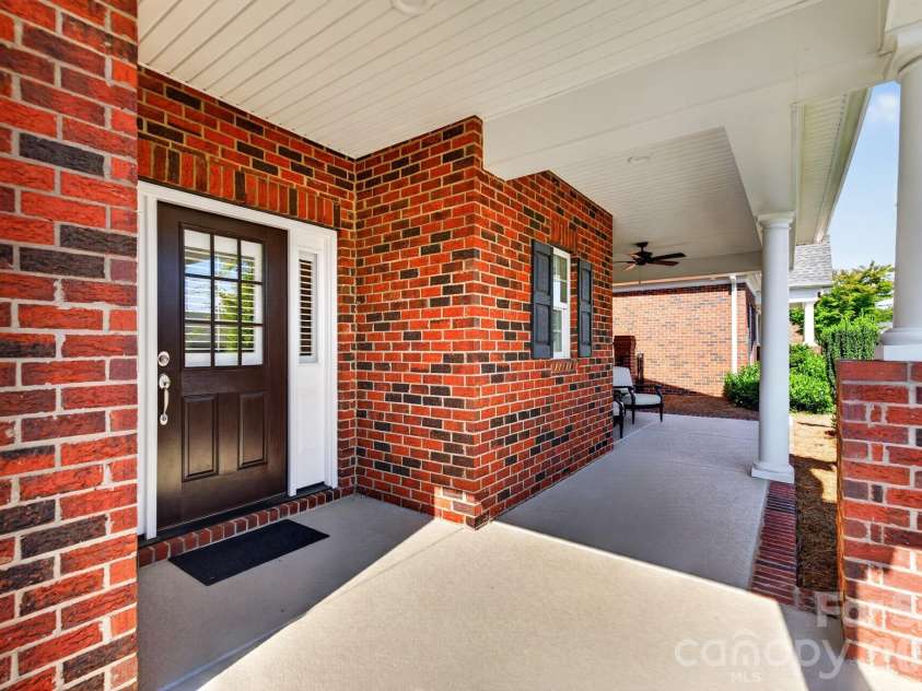 746 Balfe Drive, Rock Hill, SC 29732.  MLS# CAR4422165, YatesRealty ID 49418. Covered Front Porch