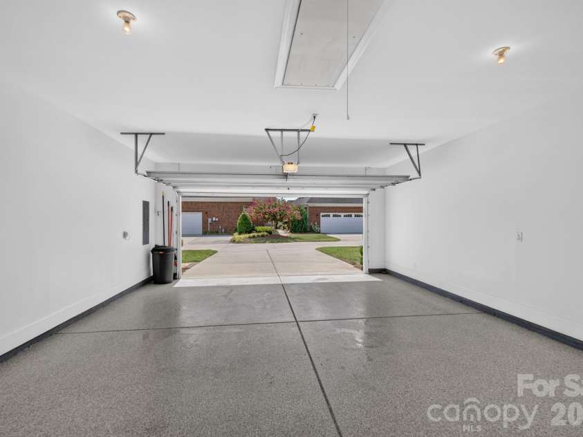 746 Balfe Drive, Rock Hill, SC 29732.  MLS# CAR4422165, YatesRealty ID 49418. Double Garage