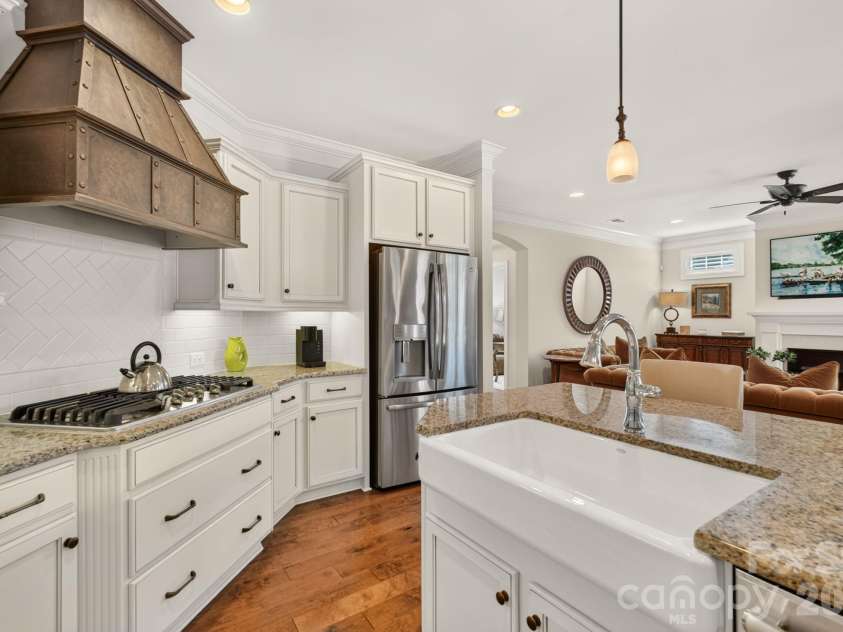 746 Balfe Drive, Rock Hill, SC 29732.  MLS# CAR4422165, YatesRealty ID 49418. Kitchen