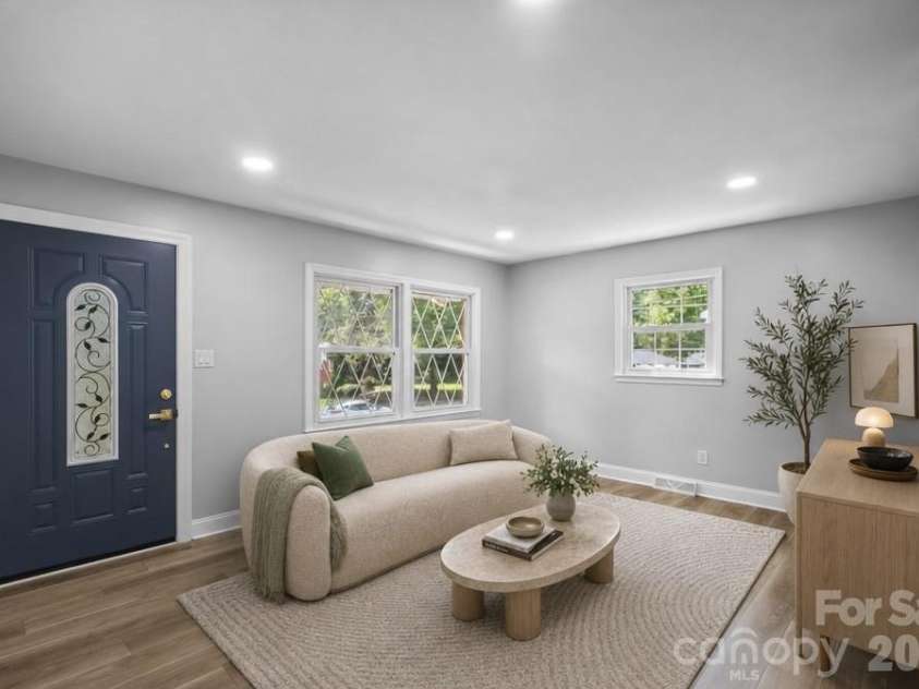 1539 Starbrook Drive, Charlotte, NC 28210.  MLS# CAR4422456, YatesRealty ID 49419. 