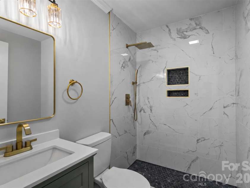 1539 Starbrook Drive, Charlotte, NC 28210.  MLS# CAR4422456, YatesRealty ID 49419. 