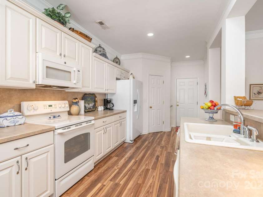 119 Ivy Creek Lane, Mooresville, NC 28115.  MLS# CAR4325305, YatesRealty ID 4942. 