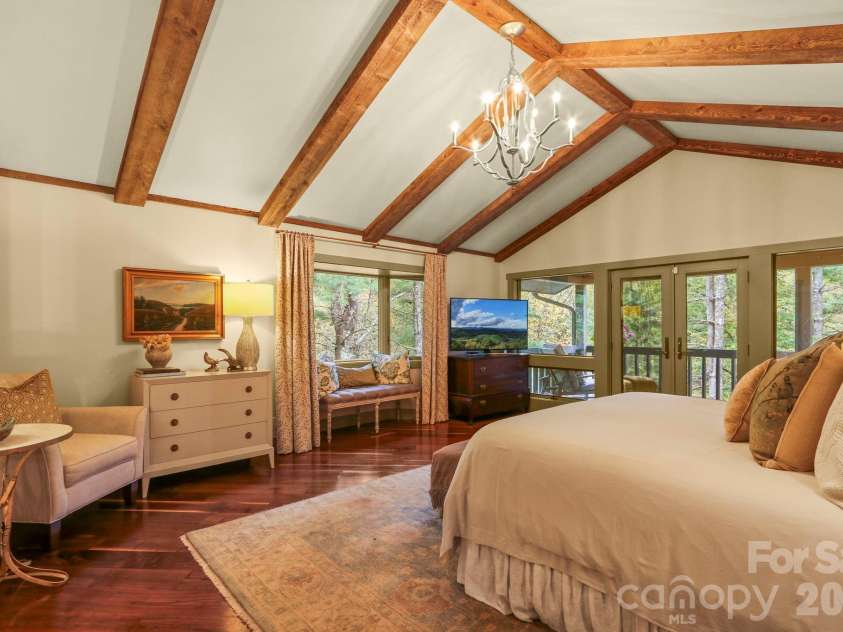 198 Little Harbour None, Vilas, NC 28692.  MLS# CAR4304013, YatesRealty ID 4942. Main-level primary suite
