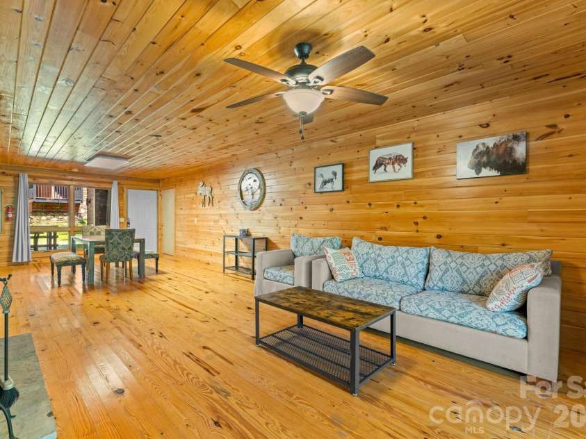 57 Observation Point Road, Bryson City, NC 28713.  MLS# CAR4422097, YatesRealty ID 49420. 