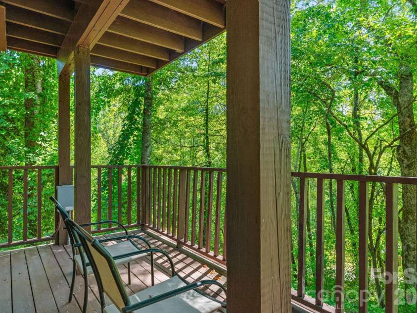 57 Observation Point Road, Bryson City, NC 28713.  MLS# CAR4422097, YatesRealty ID 49420. 