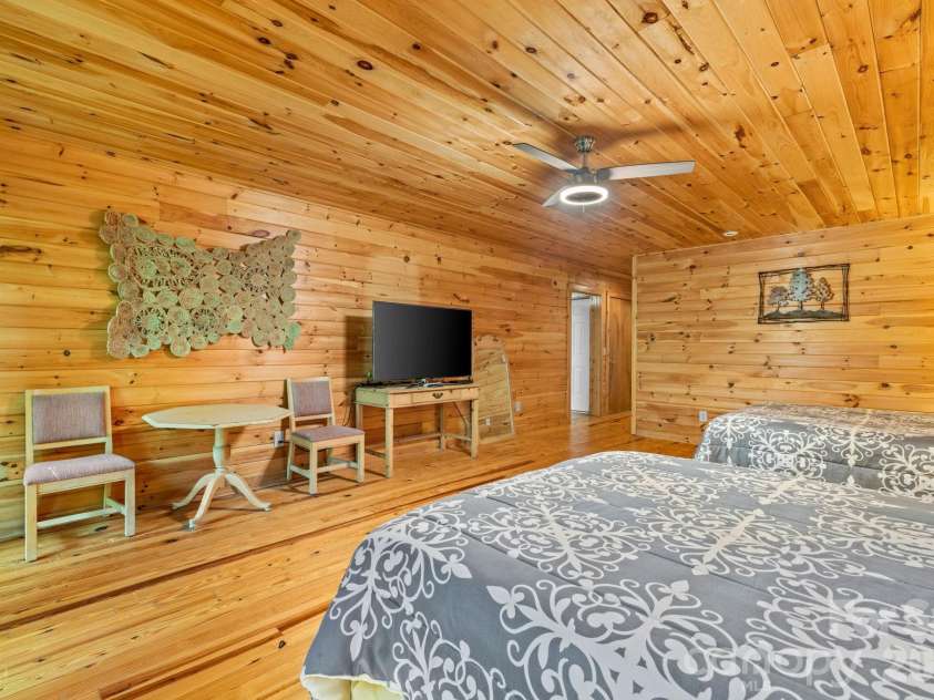 57 Observation Point Road, Bryson City, NC 28713.  MLS# CAR4422097, YatesRealty ID 49420. 