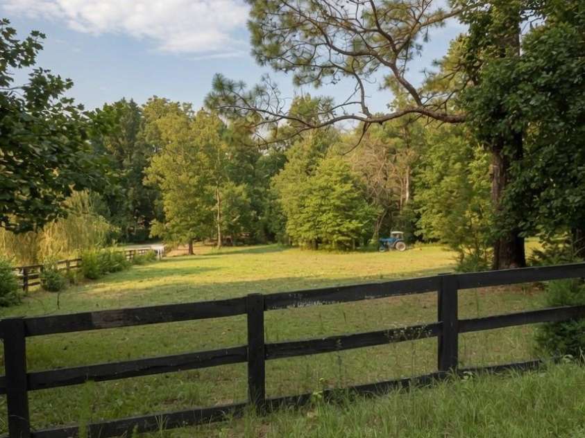 350 Vick Russell Lane, Columbus, NC 28722.  MLS# CAR4409323, YatesRealty ID 49422. 