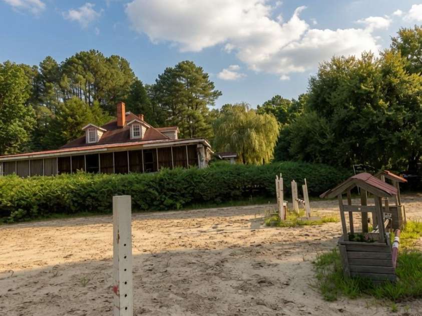350 Vick Russell Lane, Columbus, NC 28722.  MLS# CAR4409323, YatesRealty ID 49422. 