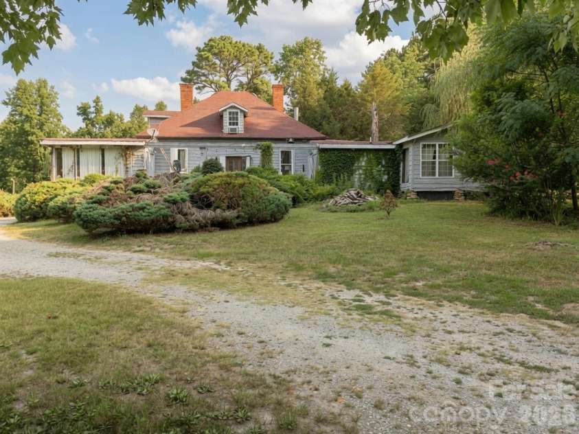 350 Vick Russell Lane, Columbus, NC 28722.  MLS# CAR4409323, YatesRealty ID 49422. 