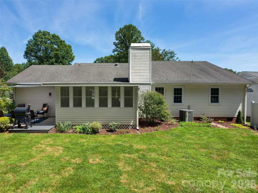 22 Southchase Drive, Fletcher, NC 28732.  MLS# CAR4422521, YatesRealty ID 49424. 