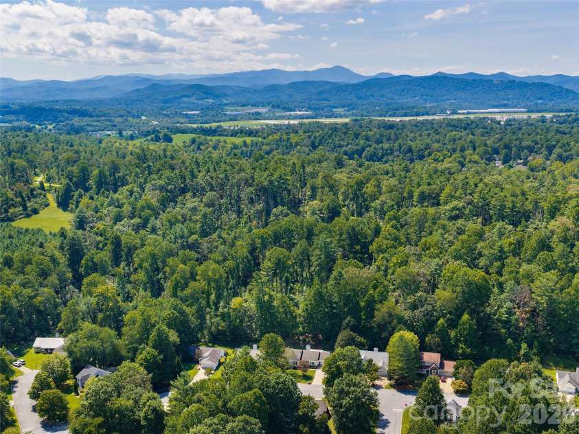 22 Southchase Drive, Fletcher, NC 28732.  MLS# CAR4422521, YatesRealty ID 49424. 