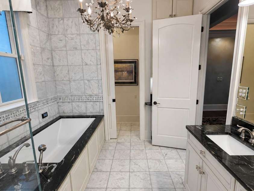 4023 8th Street Court, Hickory, NC 28601.  MLS# CAR4418532, YatesRealty ID 49426. 