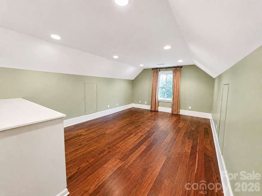 4023 8th Street Court, Hickory, NC 28601.  MLS# CAR4418532, YatesRealty ID 49426. 