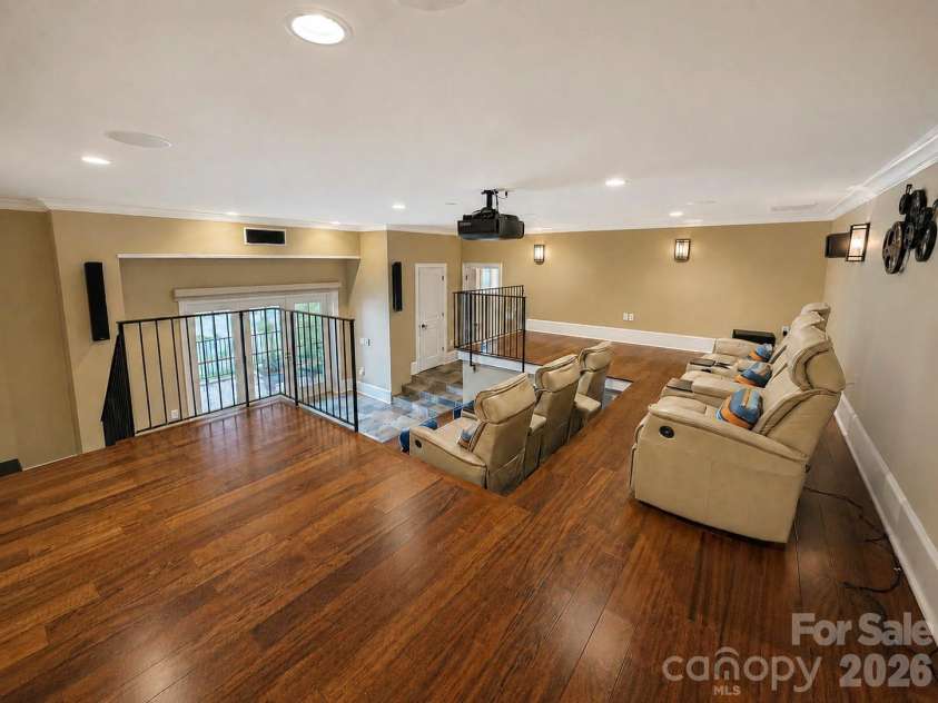 4023 8th Street Court, Hickory, NC 28601.  MLS# CAR4418532, YatesRealty ID 49426. 