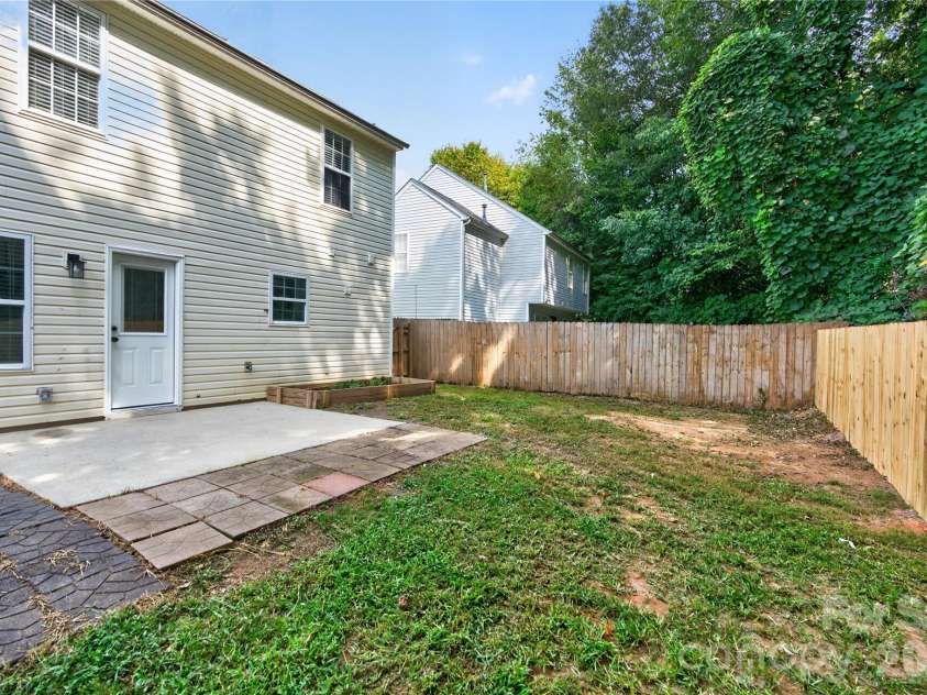 1428 Griers Grove Road, Charlotte, NC 28216.  MLS# CAR4422558, YatesRealty ID 49427. 