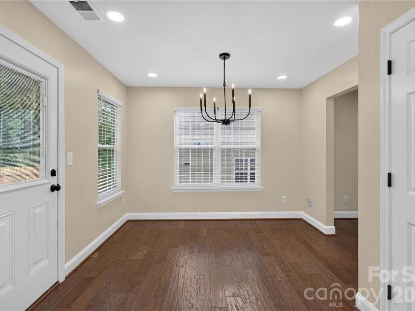 1428 Griers Grove Road, Charlotte, NC 28216.  MLS# CAR4422558, YatesRealty ID 49427. 