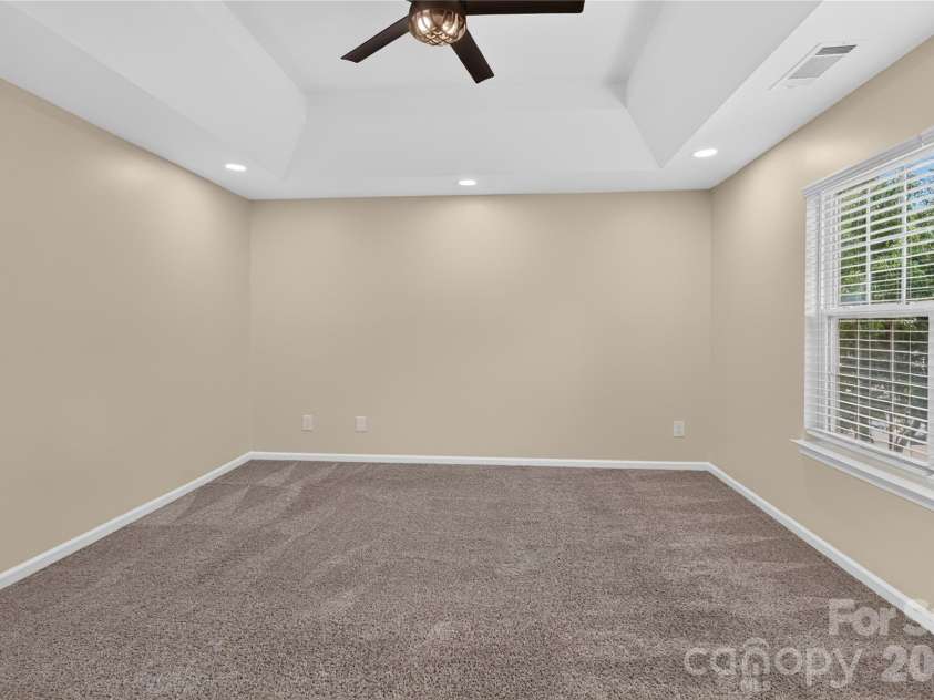 1428 Griers Grove Road, Charlotte, NC 28216.  MLS# CAR4422558, YatesRealty ID 49427. 